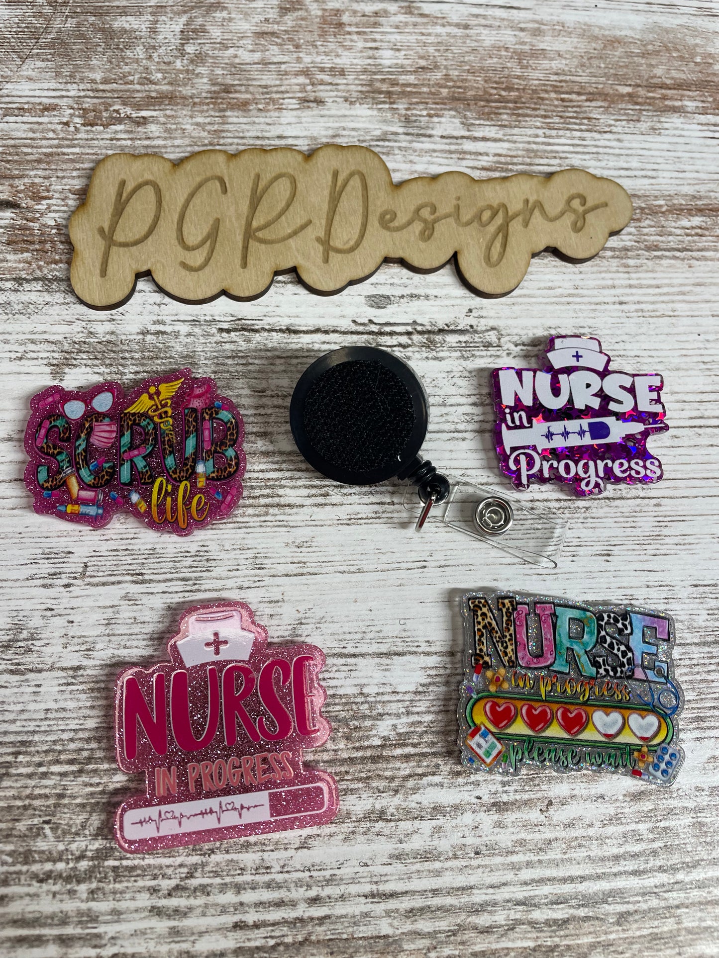 Interchangeable badge reel bundle