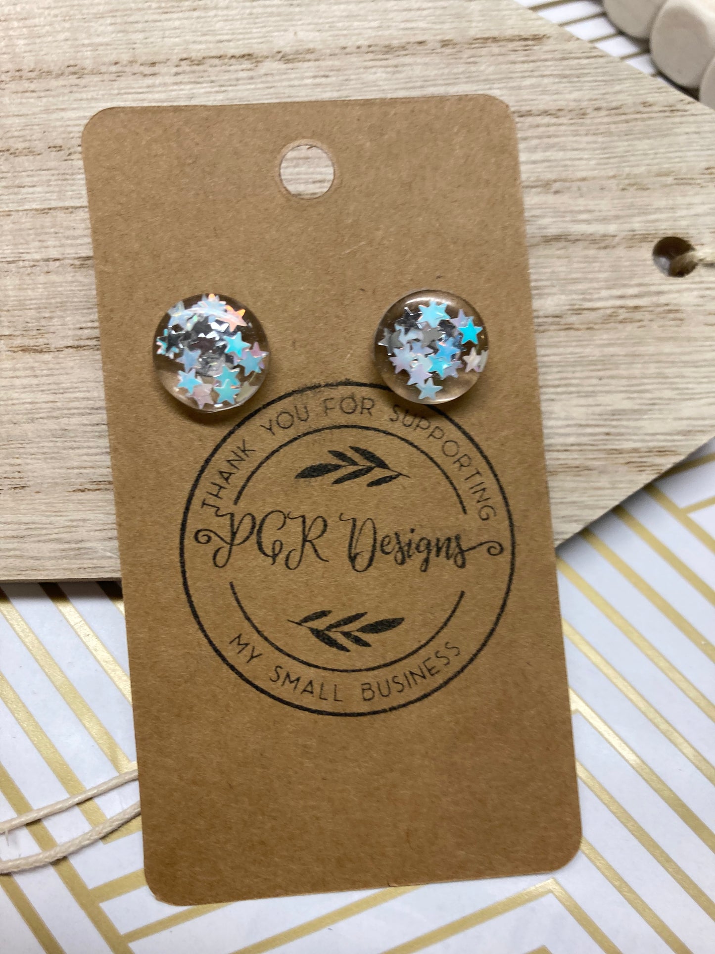 Colored simple studs