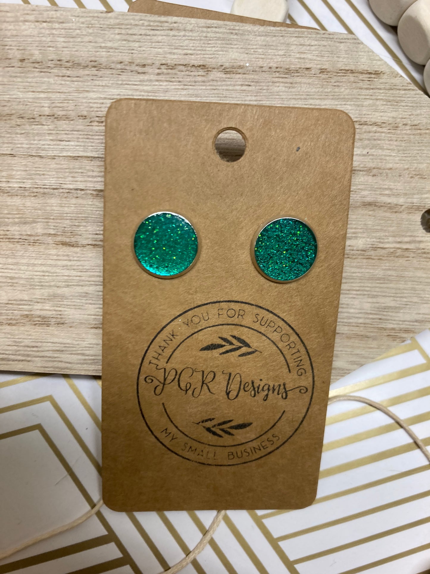 Colored simple studs