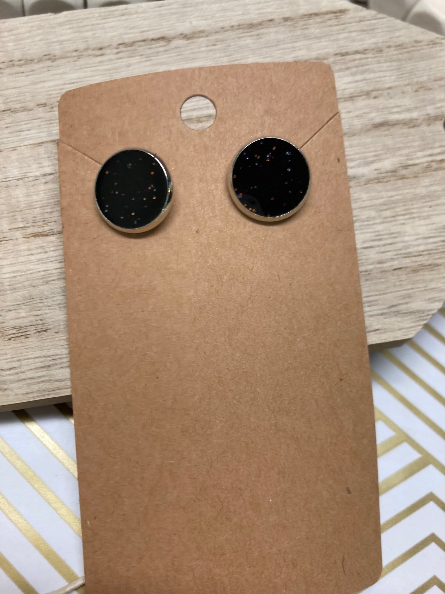 Colored simple studs