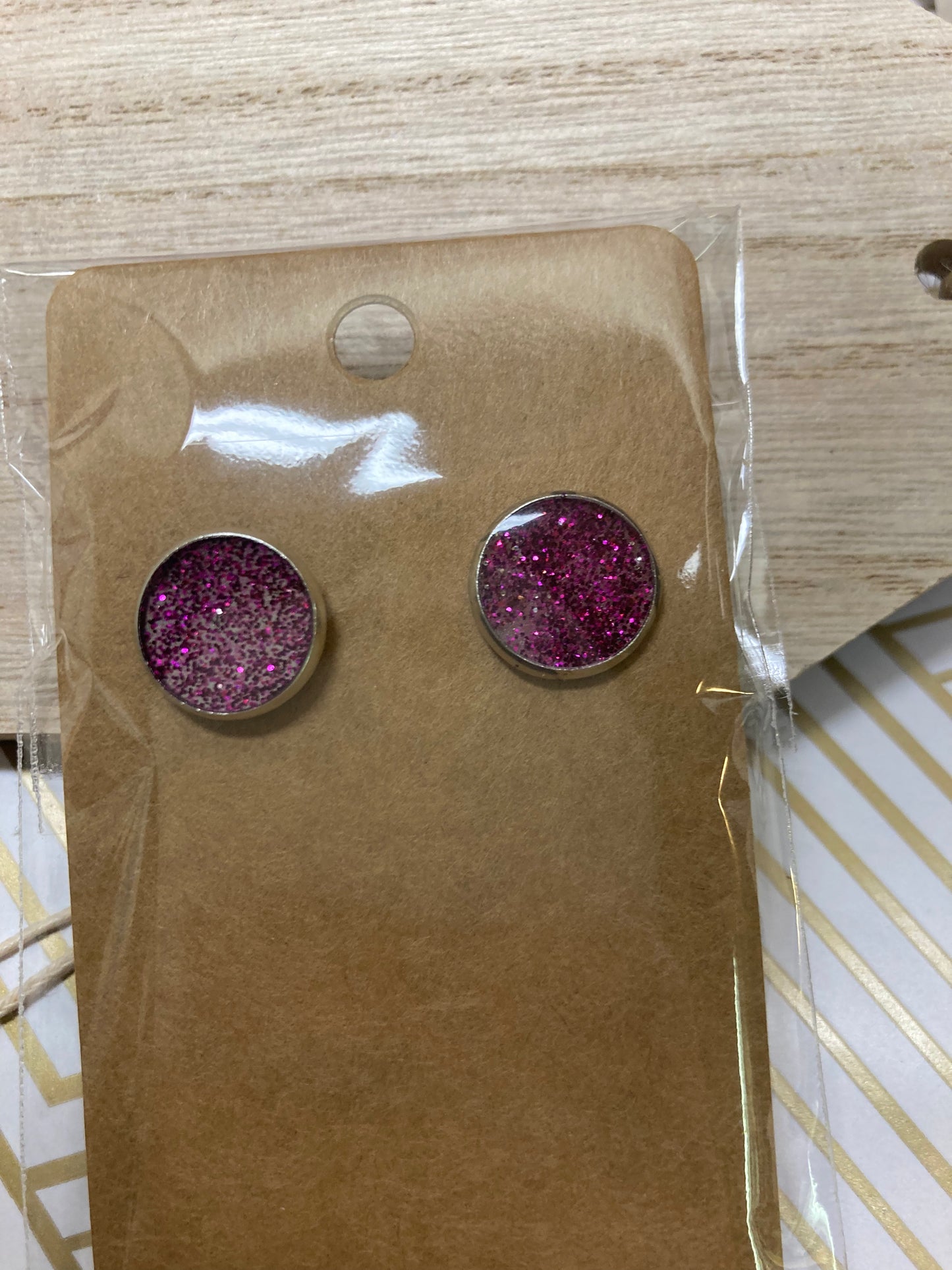 Colored simple studs