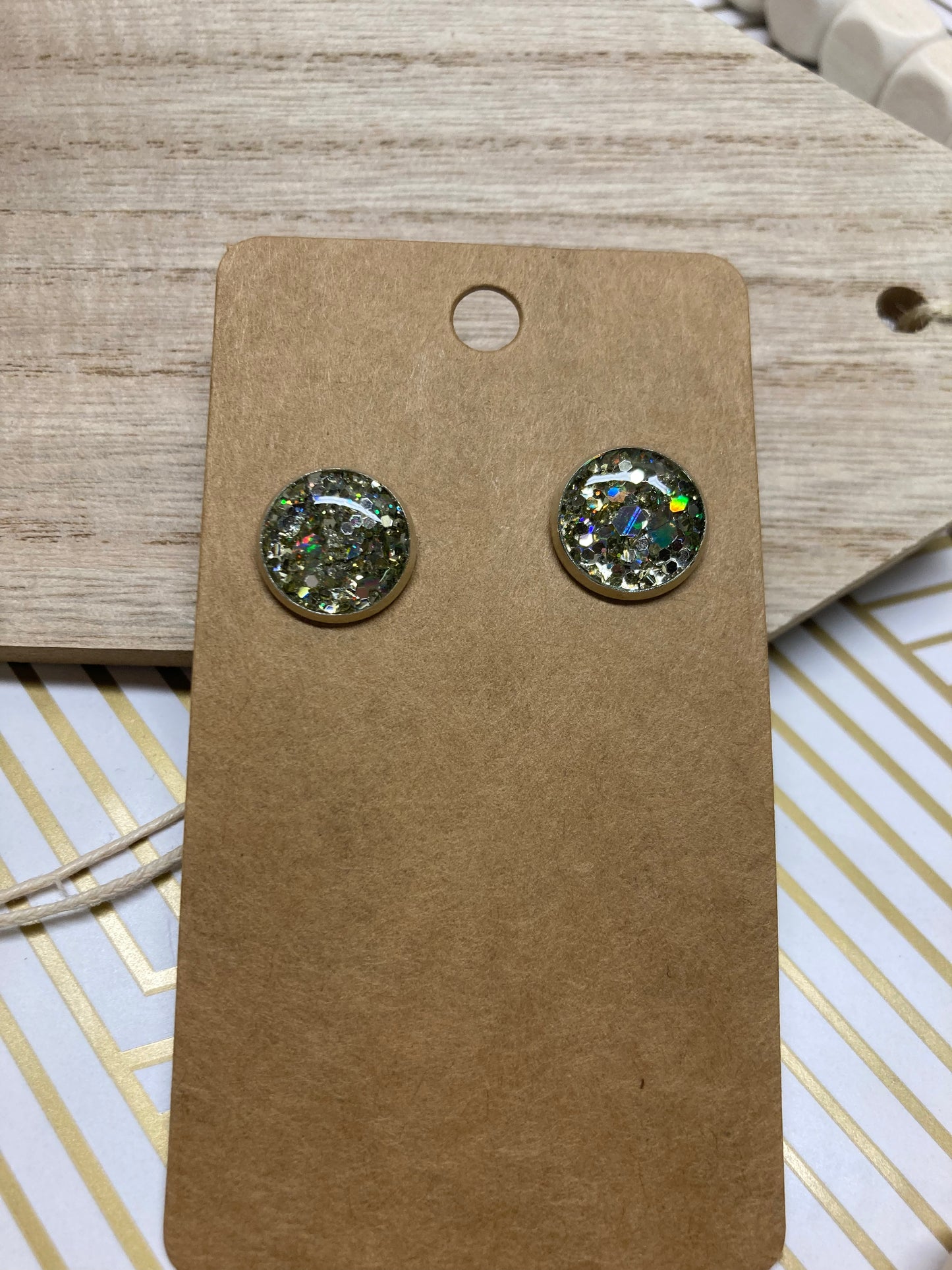 Colored simple studs
