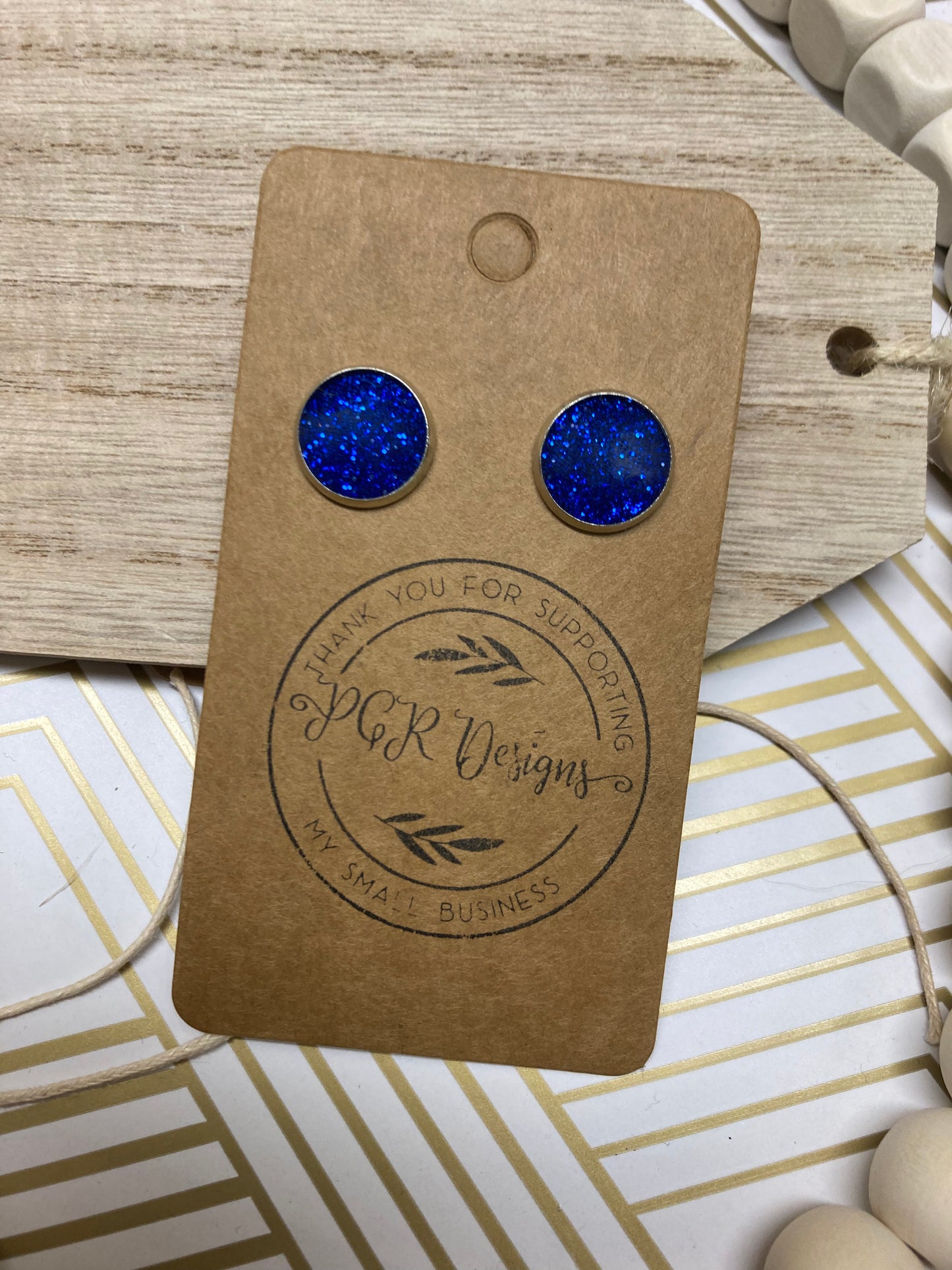 Colored simple studs