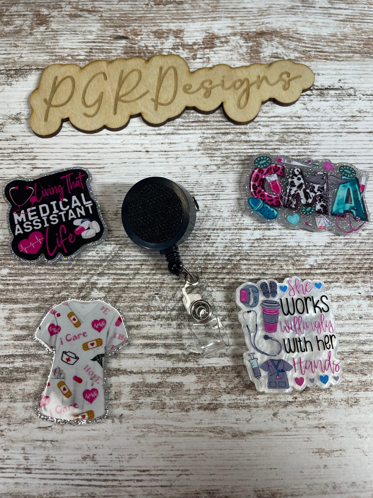 Interchangeable badge reel bundle