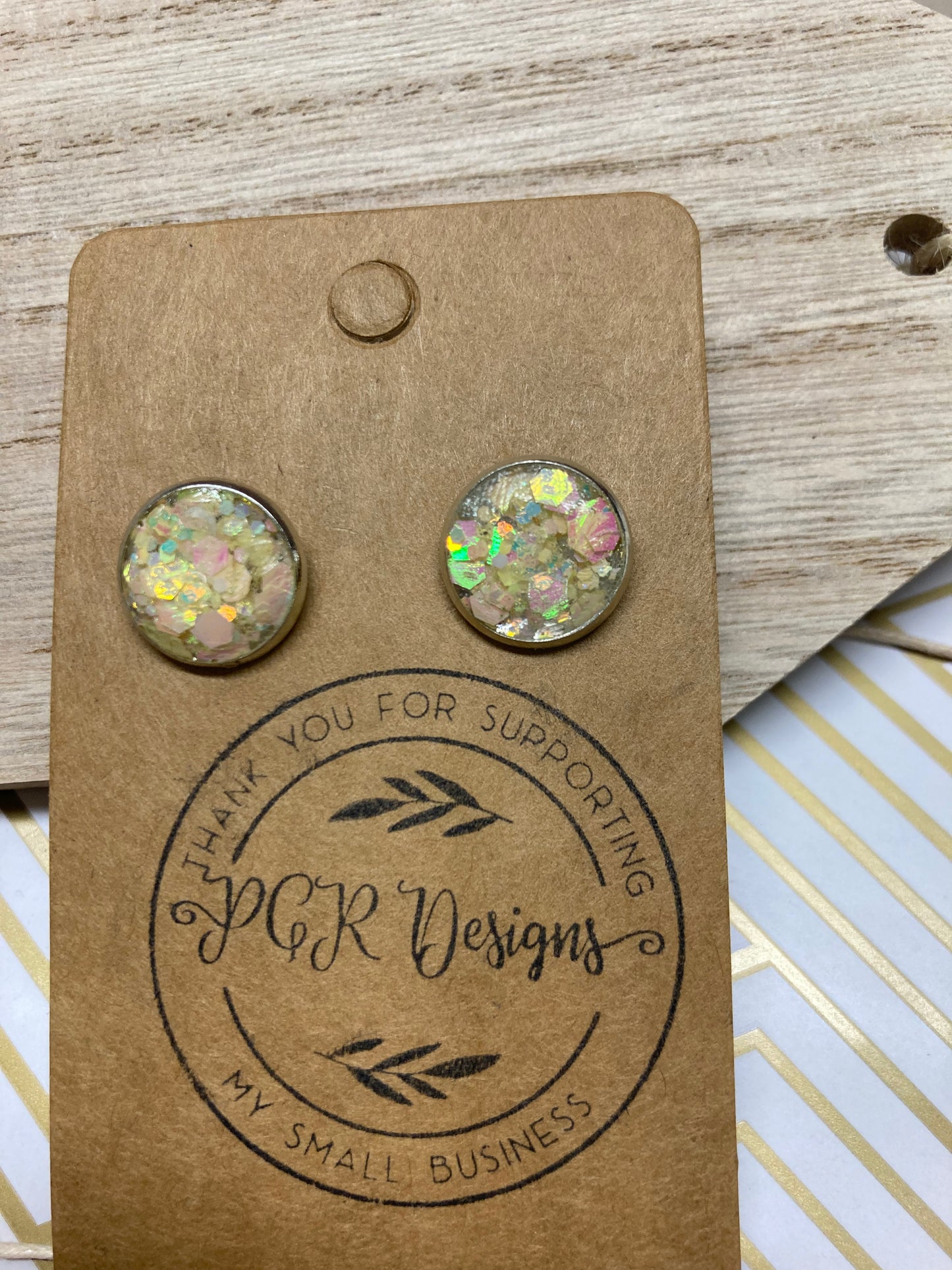 Colored simple studs