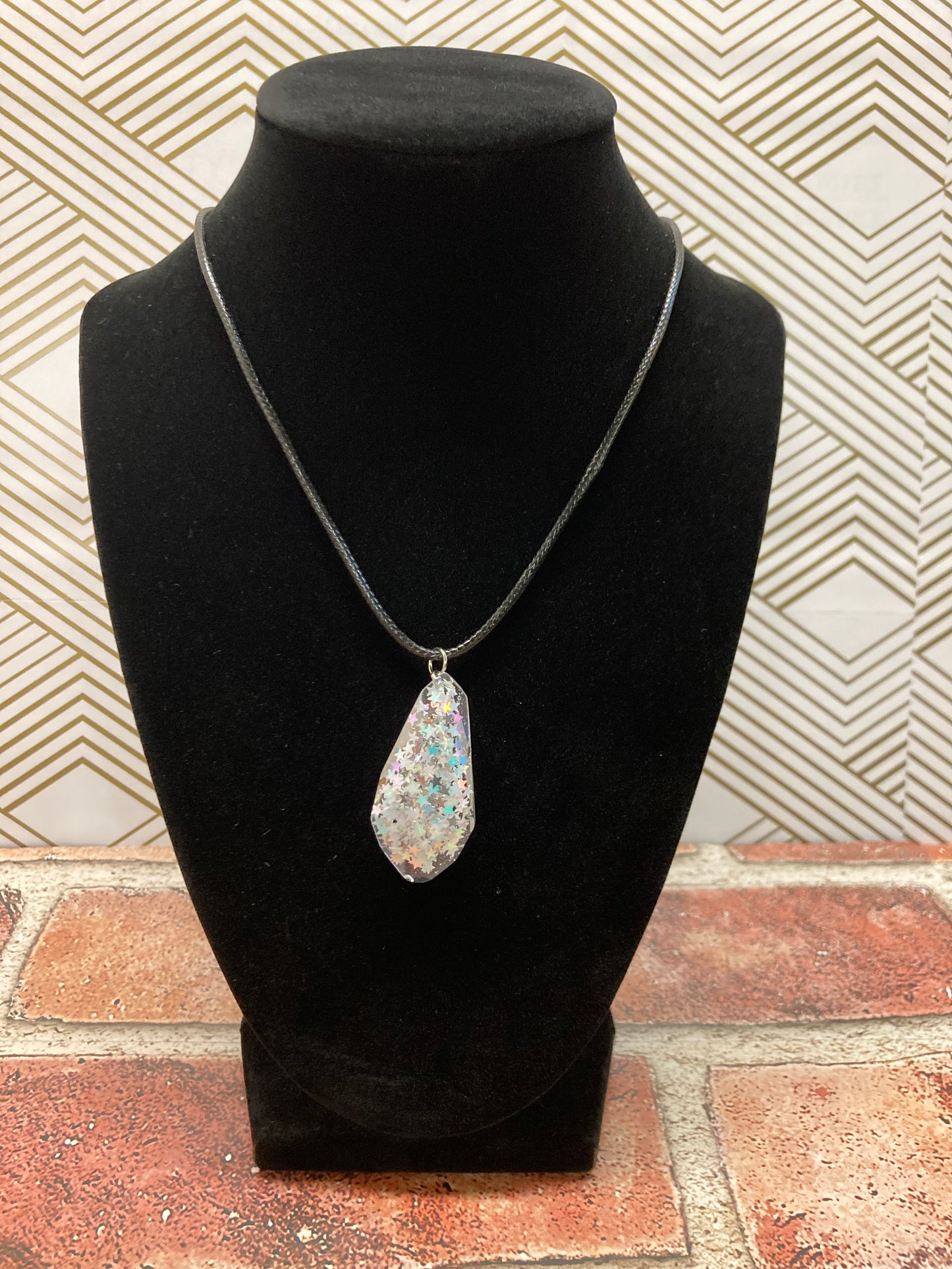 Pendant necklaces